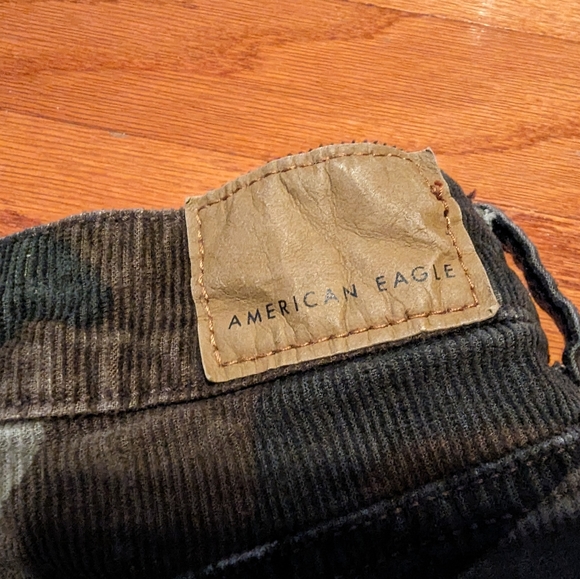 American Eagle camouflage jeans - corduroy - size 8 regular - brown green - mom - Picture 8 of 13